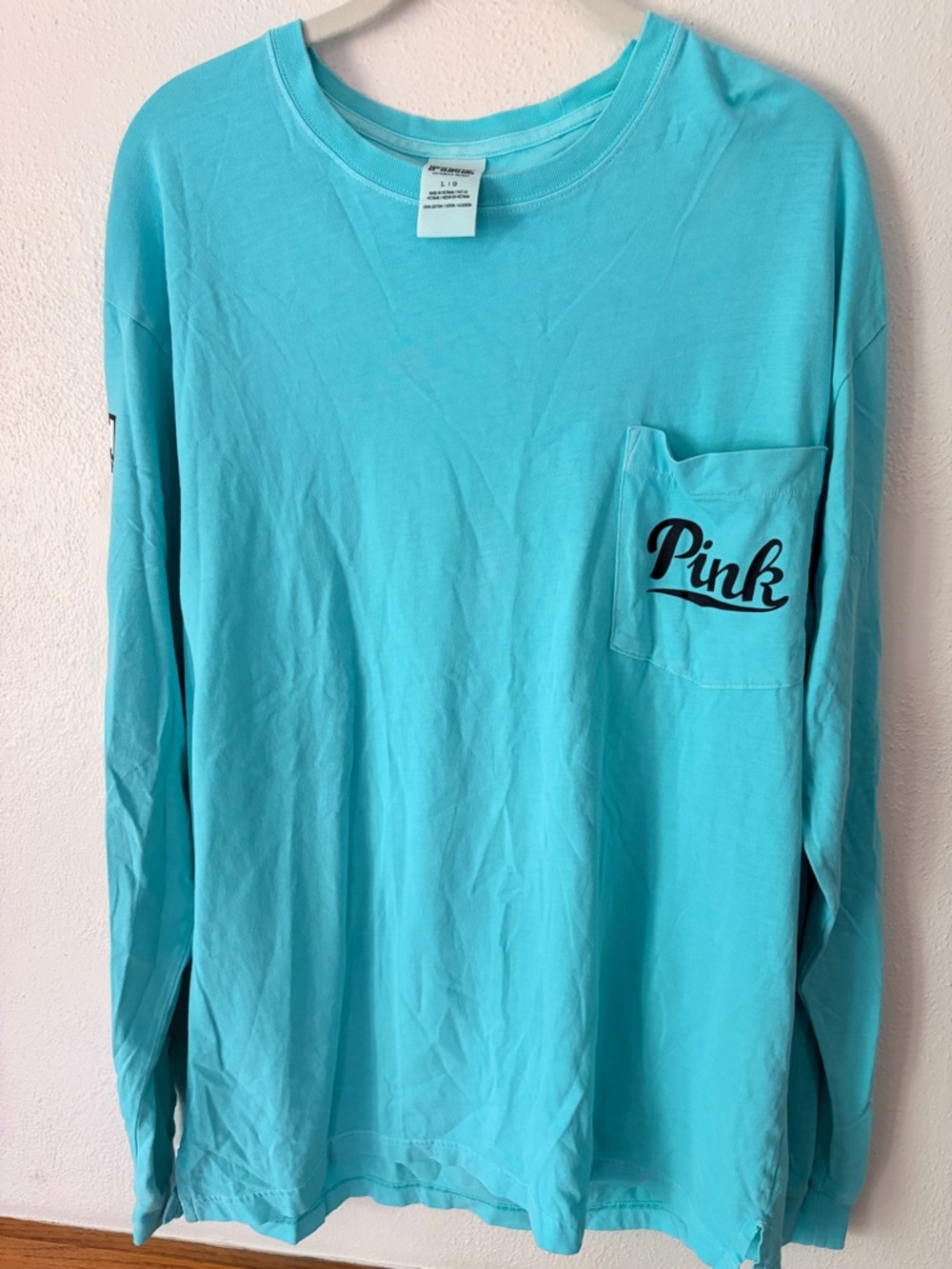 PINK Victoria's Secret Long Sleeve Pocket Tee - Aqua